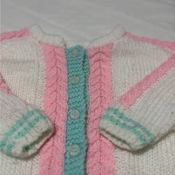 Vintage Pink and White Cozy Knit Sweater - Picture 3 of 7
